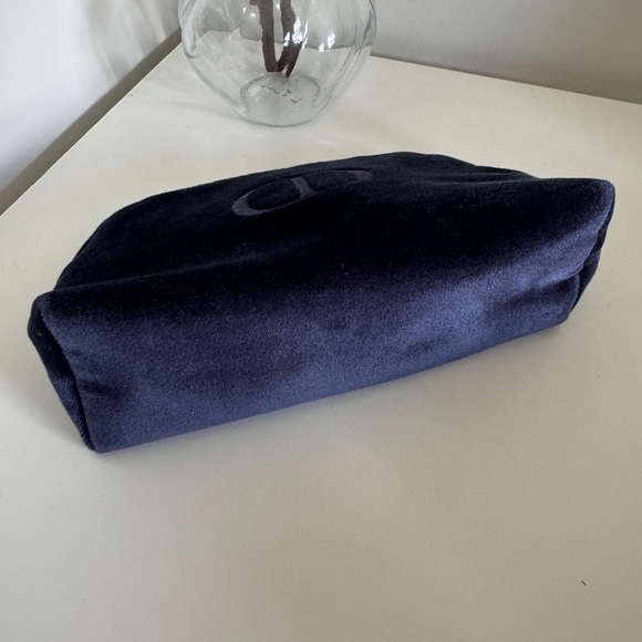 New Christian Dior Velvet Makeup Bag Navy - Picture 2 of 9